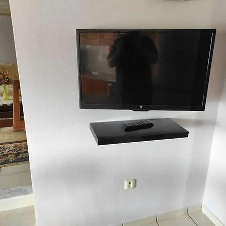 Orio Cozy -10' από λιμάνι κύμης -10' από μουρτερή Orio (Euboea)