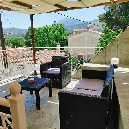 Orio Cozy -10' από λιμάνι κύμης -10' από μουρτερή Orio (Euboea)